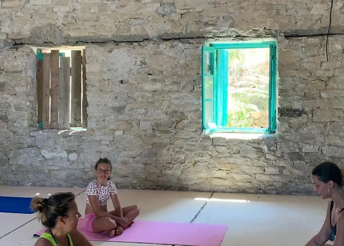 Village Apartman Mathraki