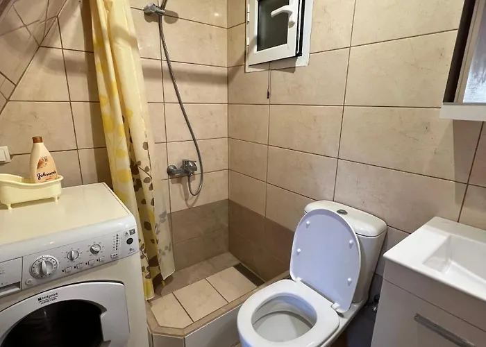 Apartman Village Mathraki