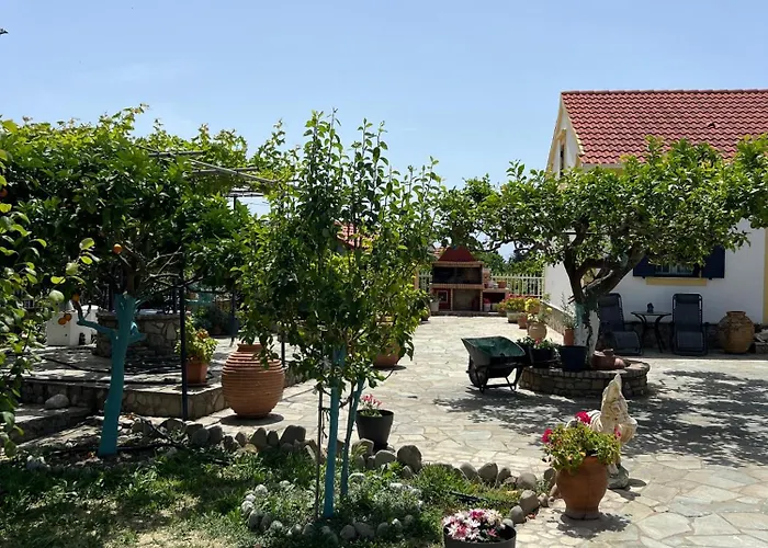 Apartman Village Mathraki